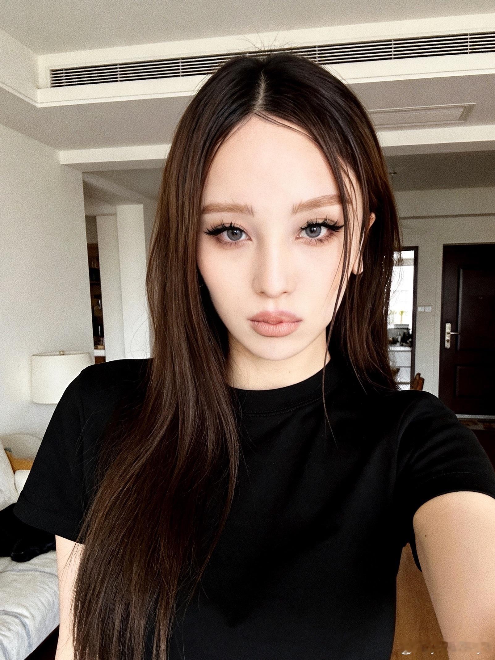 美瞳自拍妆容分享