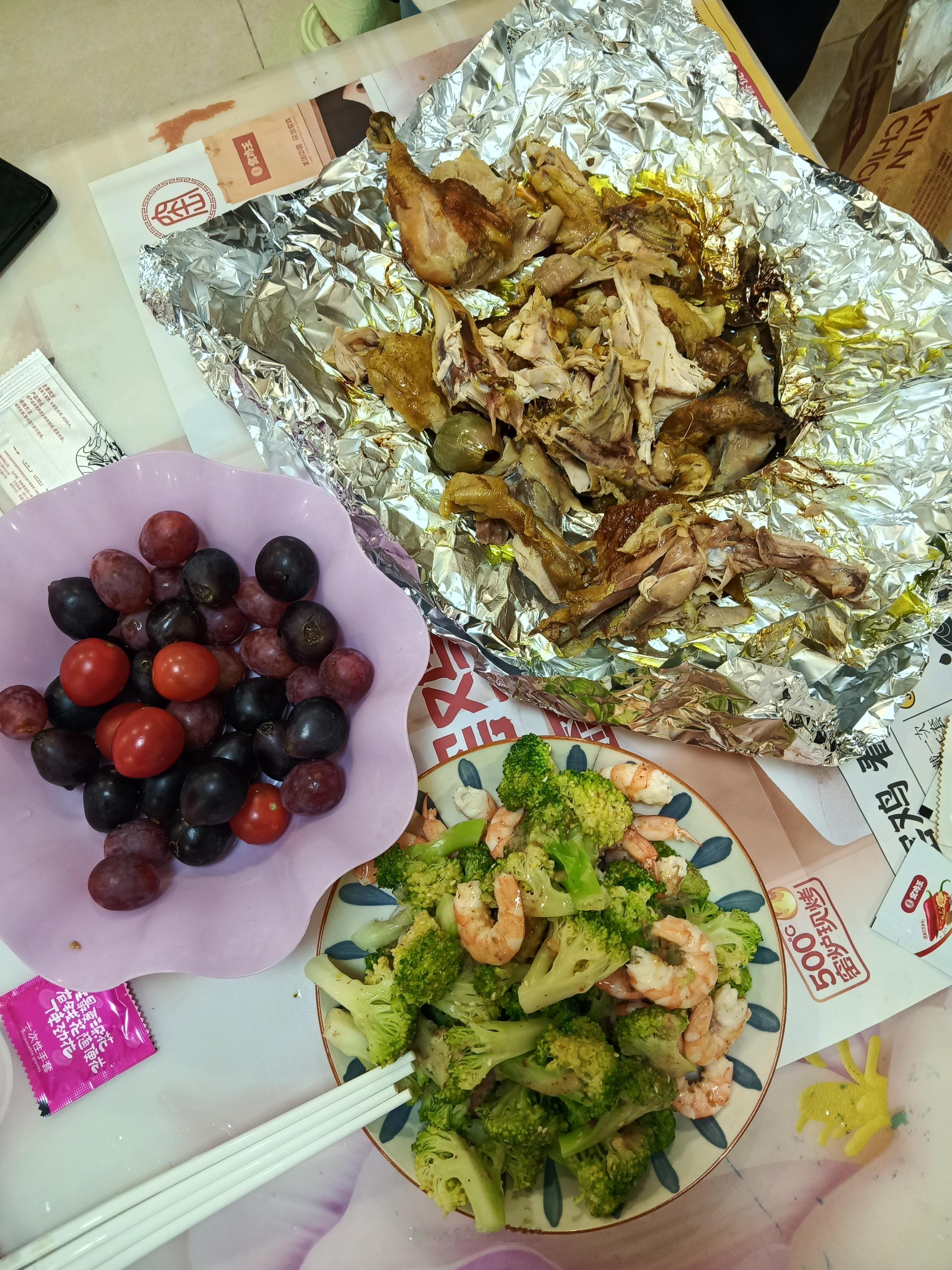 米宝们[好爱哦]晚饭时间到 ​​​