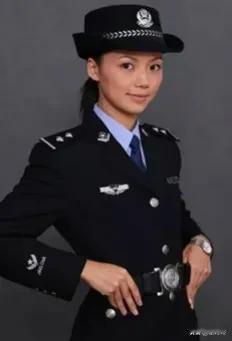 请停留一秒，向英雄致敬！
广州最美警花陈洁女在执行任务时，不幸被辆违章行驶的重型