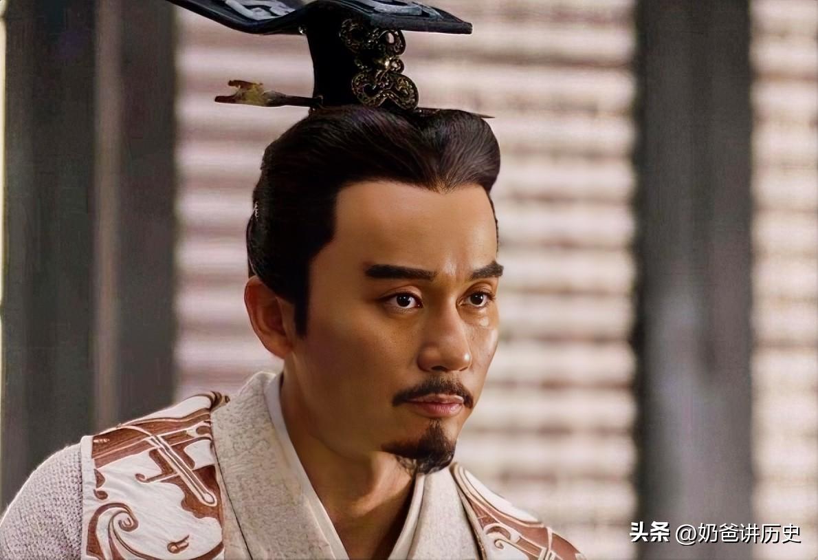 曹丕给人的感觉很可爱，很真实，有时候不像是史书里冰冷的样子。

他做世子的时候，