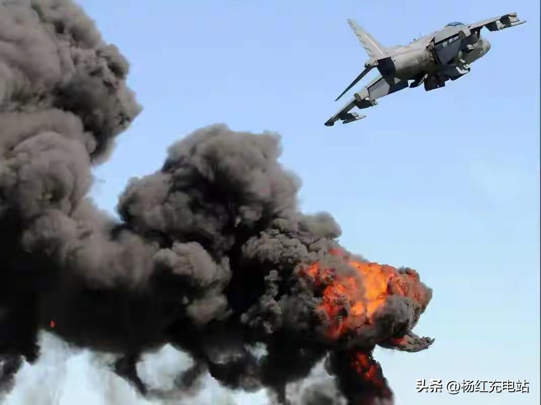 拦不住！伊朗第五波导弹雨暴击，美军第五舰队基地被炸穿！
 
中东彻底炸锅！伊朗“