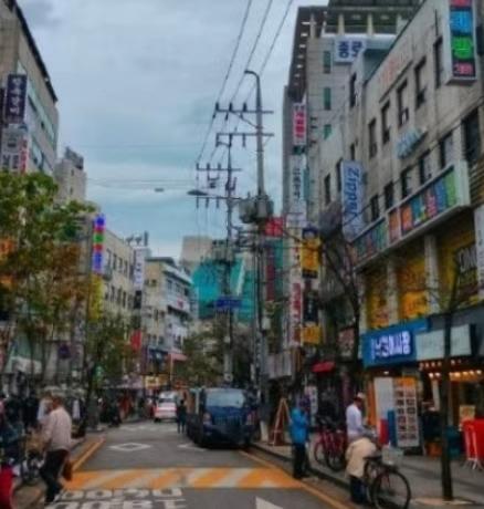 继新加坡、马来西亚之后，美国华人发声！美国华人表示，中国人不要自以为是，现在连韩