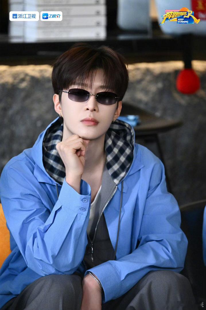 奔跑吧14发布会直播嘉宾奔跑吧 沙溢：我今天是来看着这帮孩子的。范丞丞：沙哥你看
