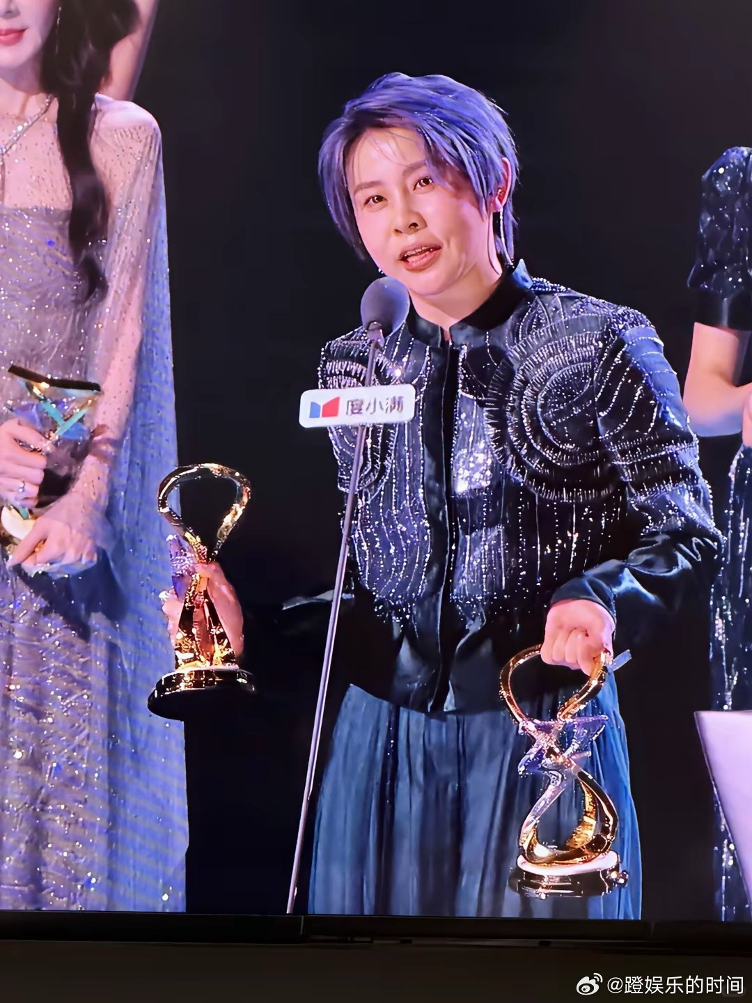 浪姐收官，王濛顺利高位成团拿下年度乘风人物，她收获了这 3 样东西。第一样，实打