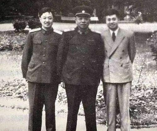 庐山会议后，警卫参谋景希珍对彭总不离不弃！后来如何呢？

吴家花园的院门关上以后