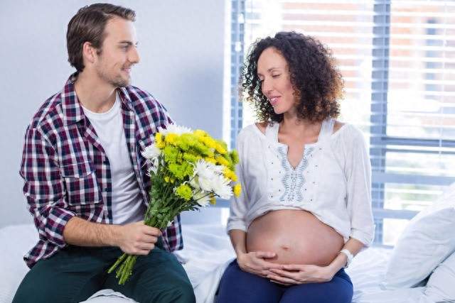 丁克15年，53岁的丈夫突然想要孩子：中年婚姻里最残忍的背叛