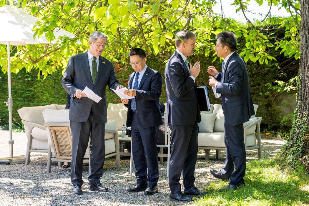 中美日内瓦经贸会谈，休息间隙双方仍在密斟：中美经贸会谈 ​​​