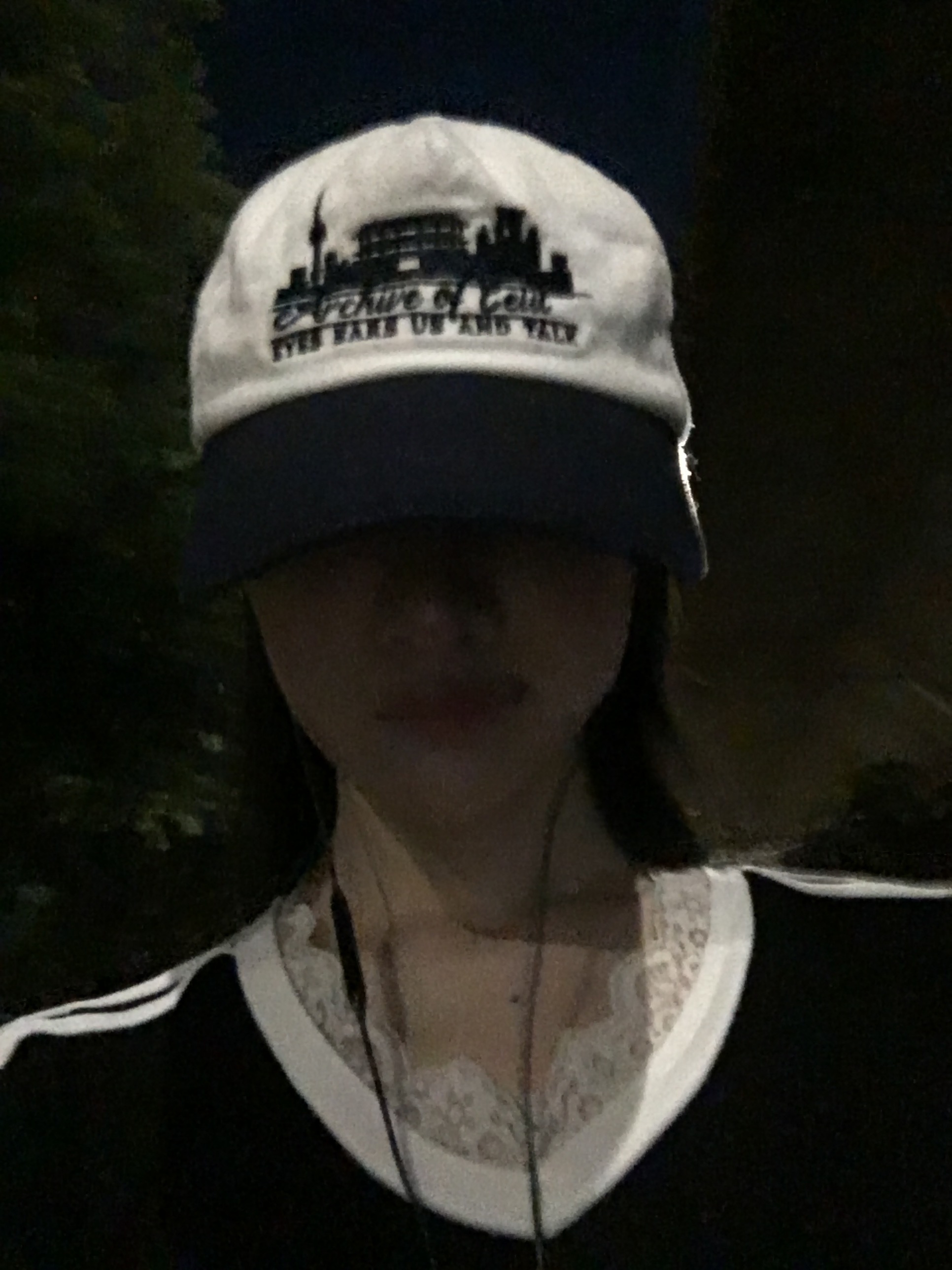 好性感啊这个胸口痣