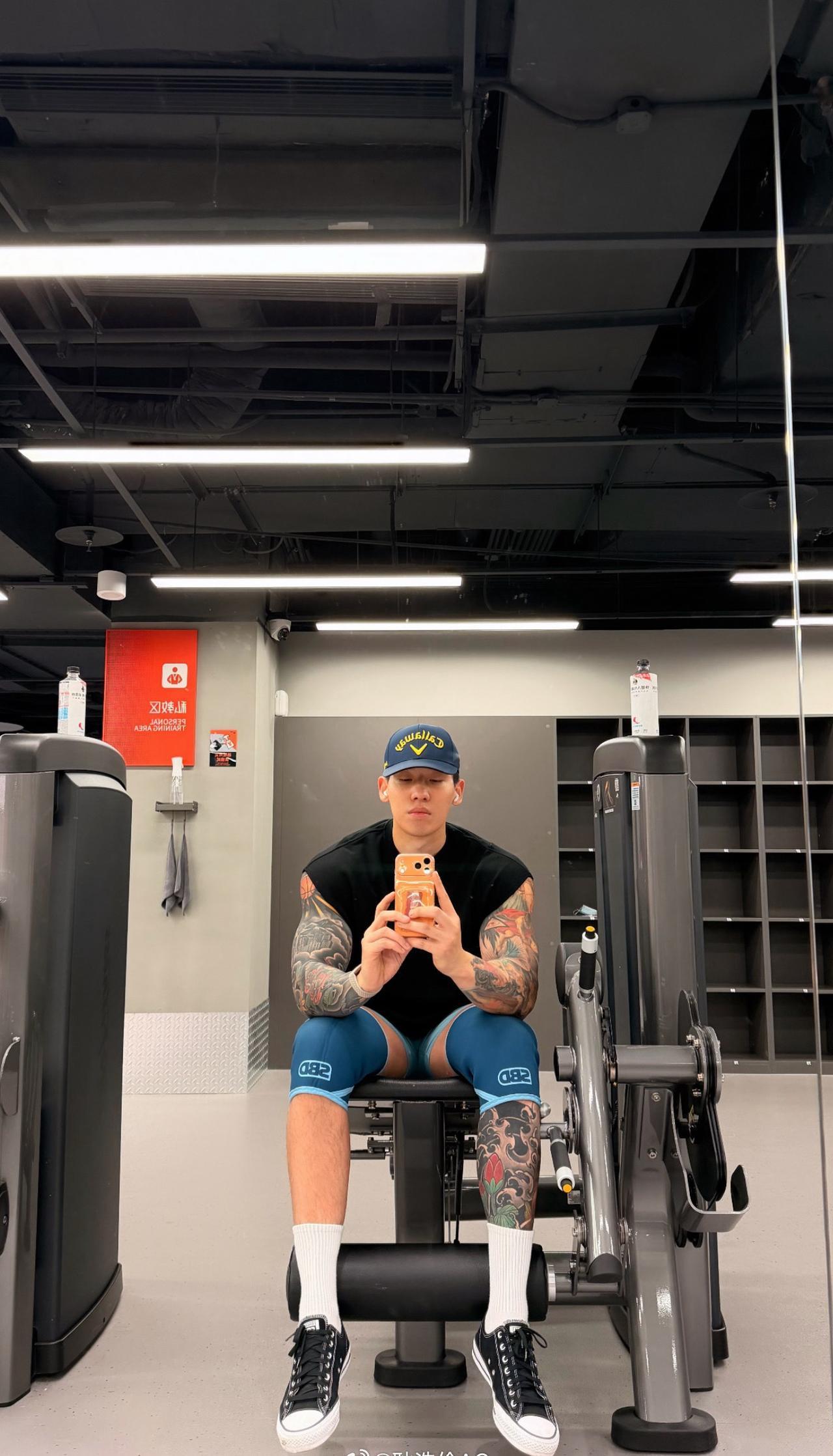 最舒服的天气 耿浩伦real[超话]  ​​​