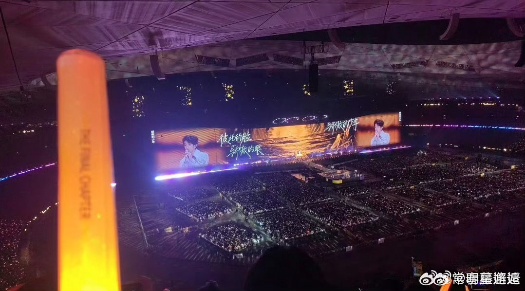 黄子弘凡再唱青火黄子弘凡鸟巢再唱青火 救命！鸟巢版《青火》真的不一样了！黄子的声