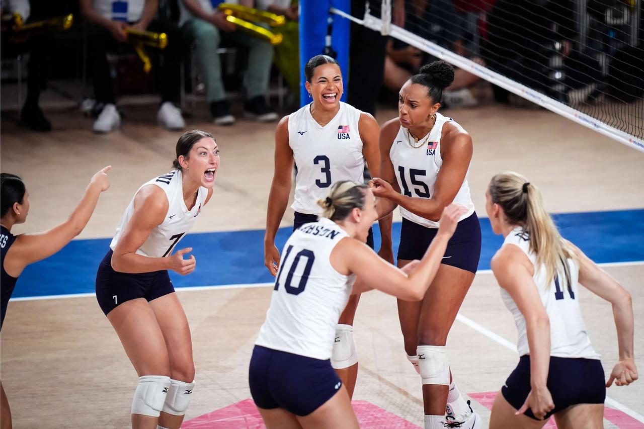 #2024世界女排联赛# 美国女排3-0日本女排，拿到最后一个通往总决赛的名额。