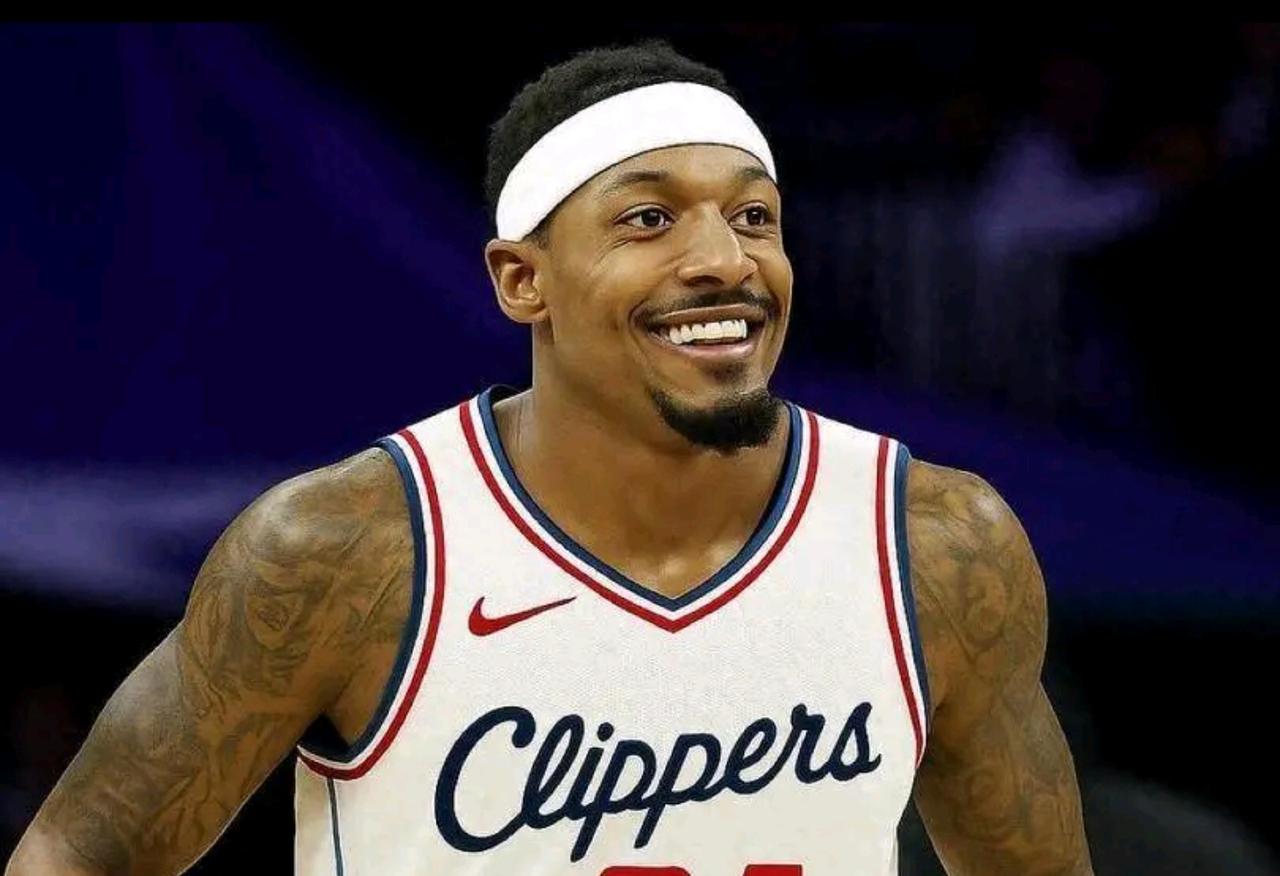 快船的唯一解法
想办法把祖巴茨换来手里的今年选秀权，莱昂纳德换保罗乔治加换哈登时