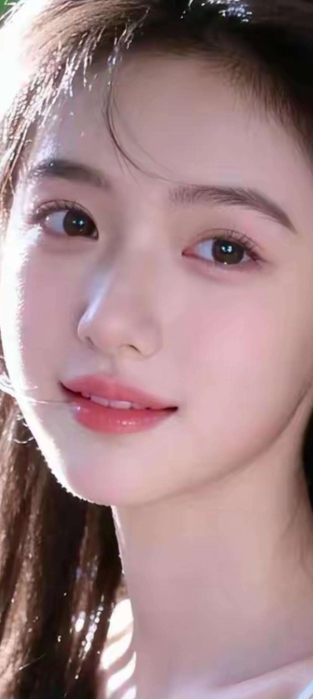 阳光洒落，温柔瞬间定格🌞💕