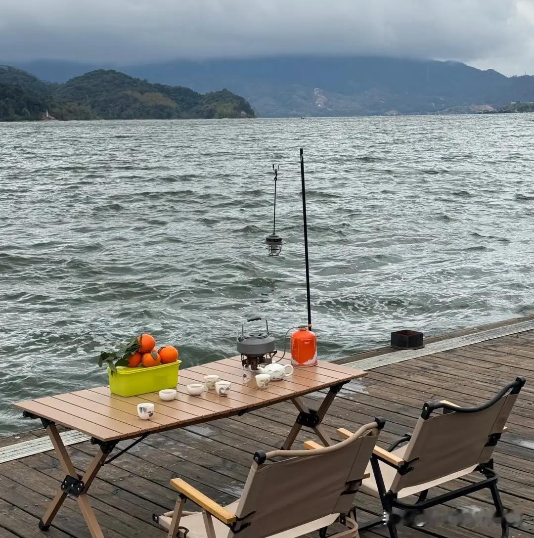 广东清远26岁女生与男友相隔100公里，但他对她很冷淡，要分手吗？
您好！关于您