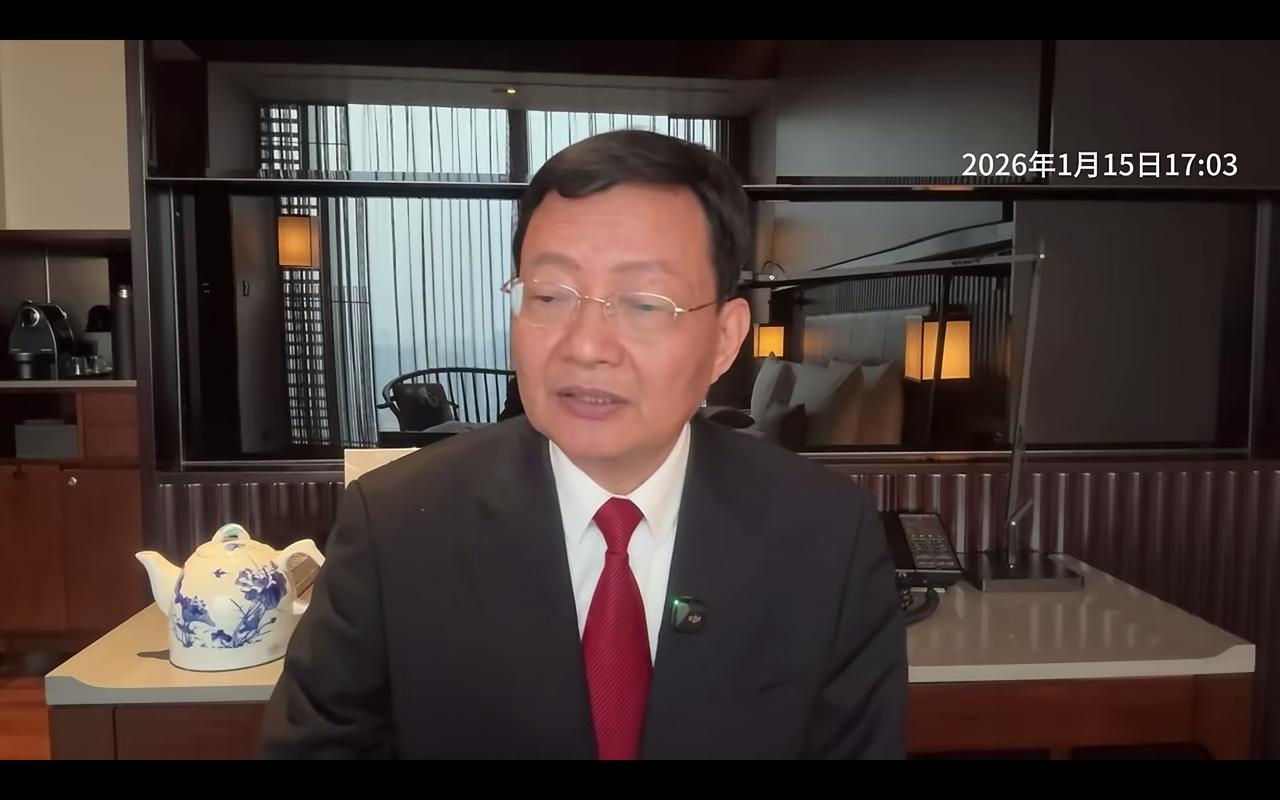 李大霄老师的分析颇为到位，他直言今天的下跌是市场降温而非趋势逆转，表述十分直白，