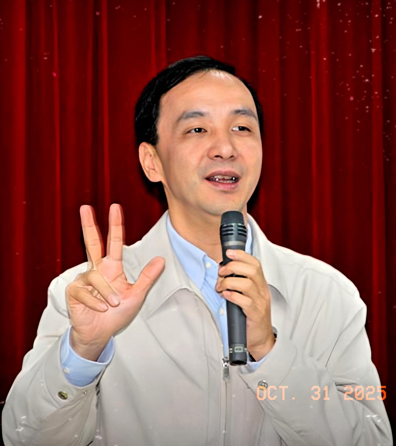 10月30日，距离卸任仅剩两天的国民党主席朱立伦，就“台独”顽固分子沈伯洋被大陆