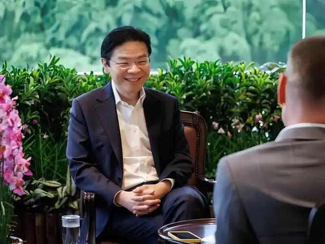 特朗普最起码在言语上没有偏向日本，没想到全世界站出来选边站队，且偏向日本的居然是