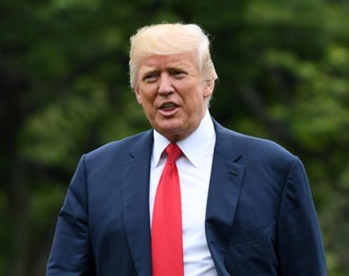 菲律宾靠向美国，新加坡贴向美国，柬埔寨转向美国，越南也在往美国那边靠……
咱们在