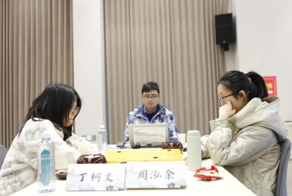 方若曦强势打进决赛
队友德比争夺挑战权


12月15日，第5届梦之蓝杯中国女子