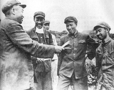 抗美援朝期间，志愿军共任命五任司令员，分别是彭德怀、陈赓、邓华、杨得志、杨勇。他