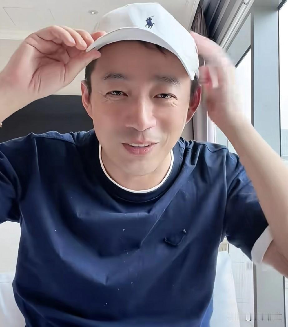 汪小菲直播说我没有欺负过穷人，我自己被欺负的还少吗？当时俏江南关门，我卡里就剩5
