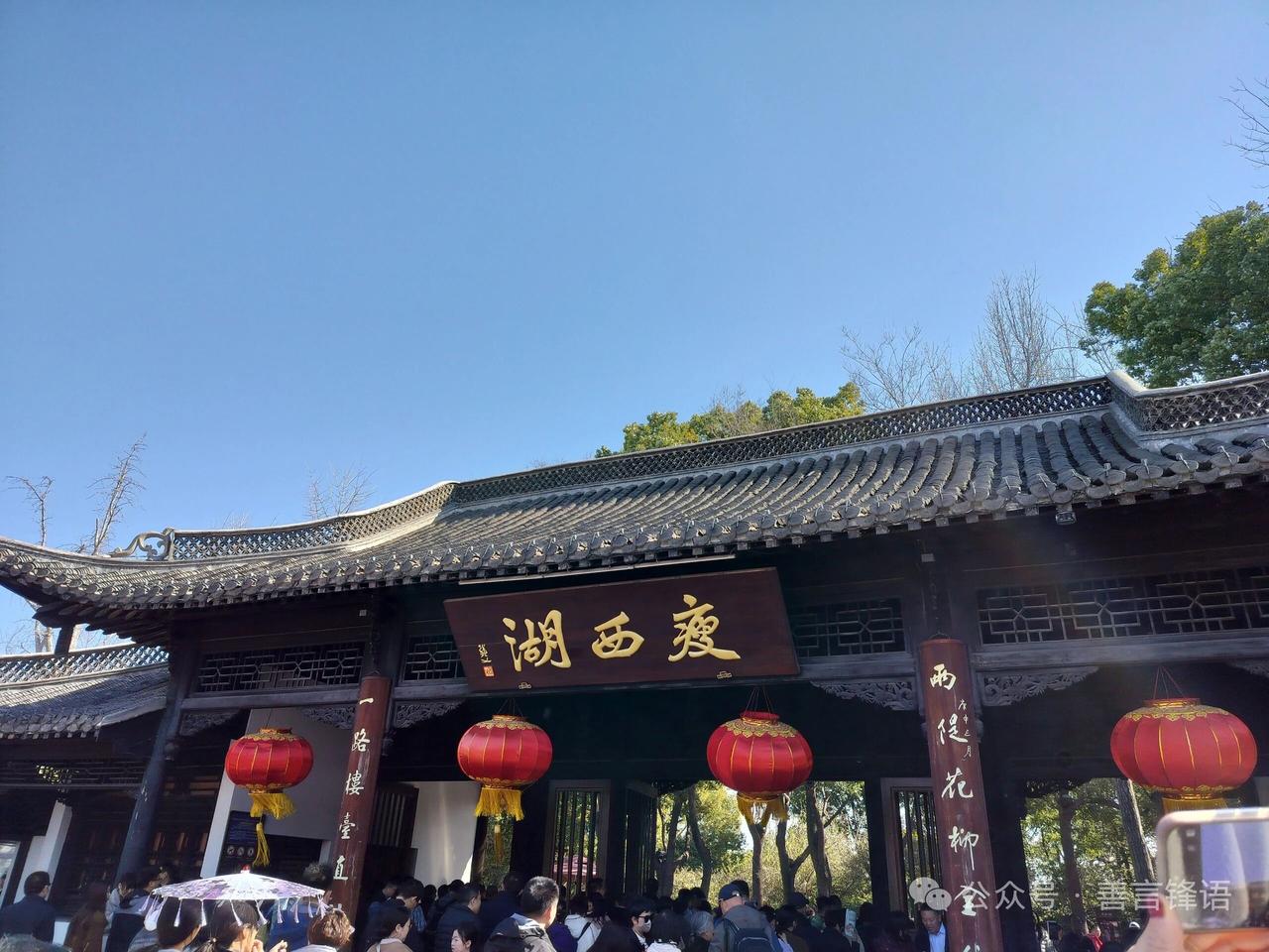 您知道谁题写了瘦西湖牌匾吗？扬州瘦西湖名满天下，其出名程度一点不比杭州西湖逊色，