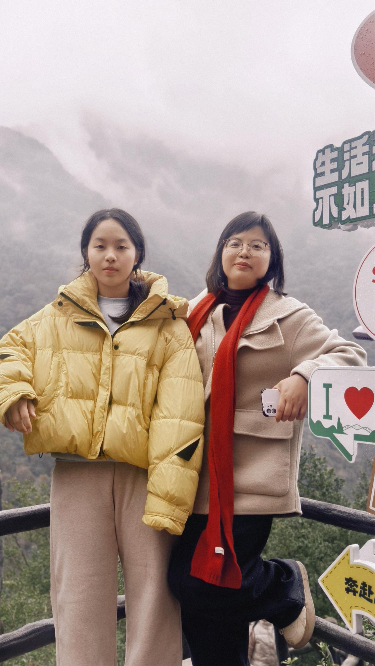 其实，这个世界上完美的女人，是不存在的。

如果你找了一个会赚钱的女人，那么她的