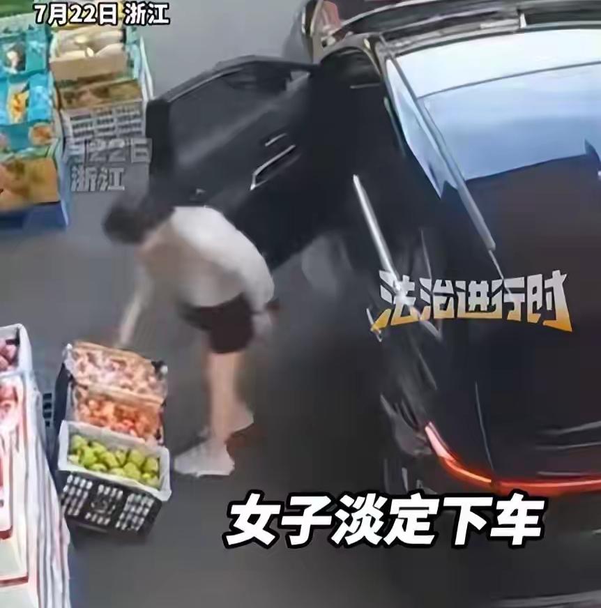 想想这个借口是真烂啊，拿俩苹果说是做市场调研取样，是什么样的人能想的出这种借口，