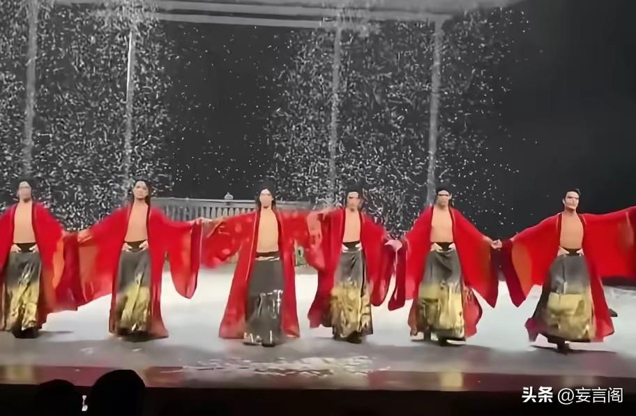 公狗剧场爆火背后：是女性觉醒，还是资本喂给女性的“另类奶头乐”？

最近，全男班