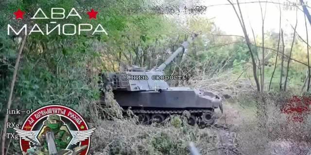 俄国人的2个不同频道的视频讲了同一件事情
发现乌军的1辆M109，大概俄国人打了