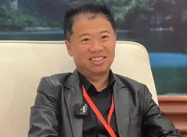中国台湾青年联合会理事长何溢诚说：“万一大陆要对台动武，恐怕连解放军人影都还没看
