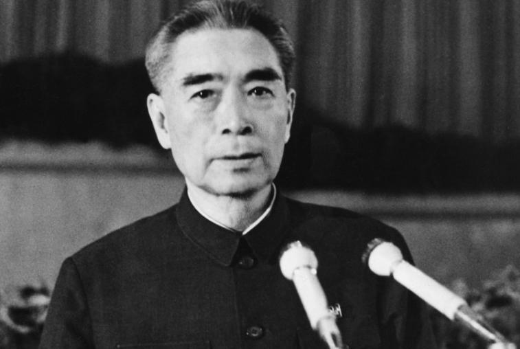 1971年，周恩来的侄女从内蒙古调回北京，周恩来询问这是否与自己有关？
1952