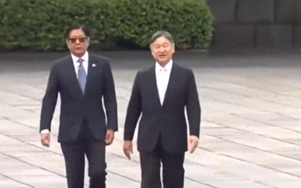 [太阳]高市放大招，请天皇出山！小马科斯主动送上门，恐被高市狠宰一笔

5月26