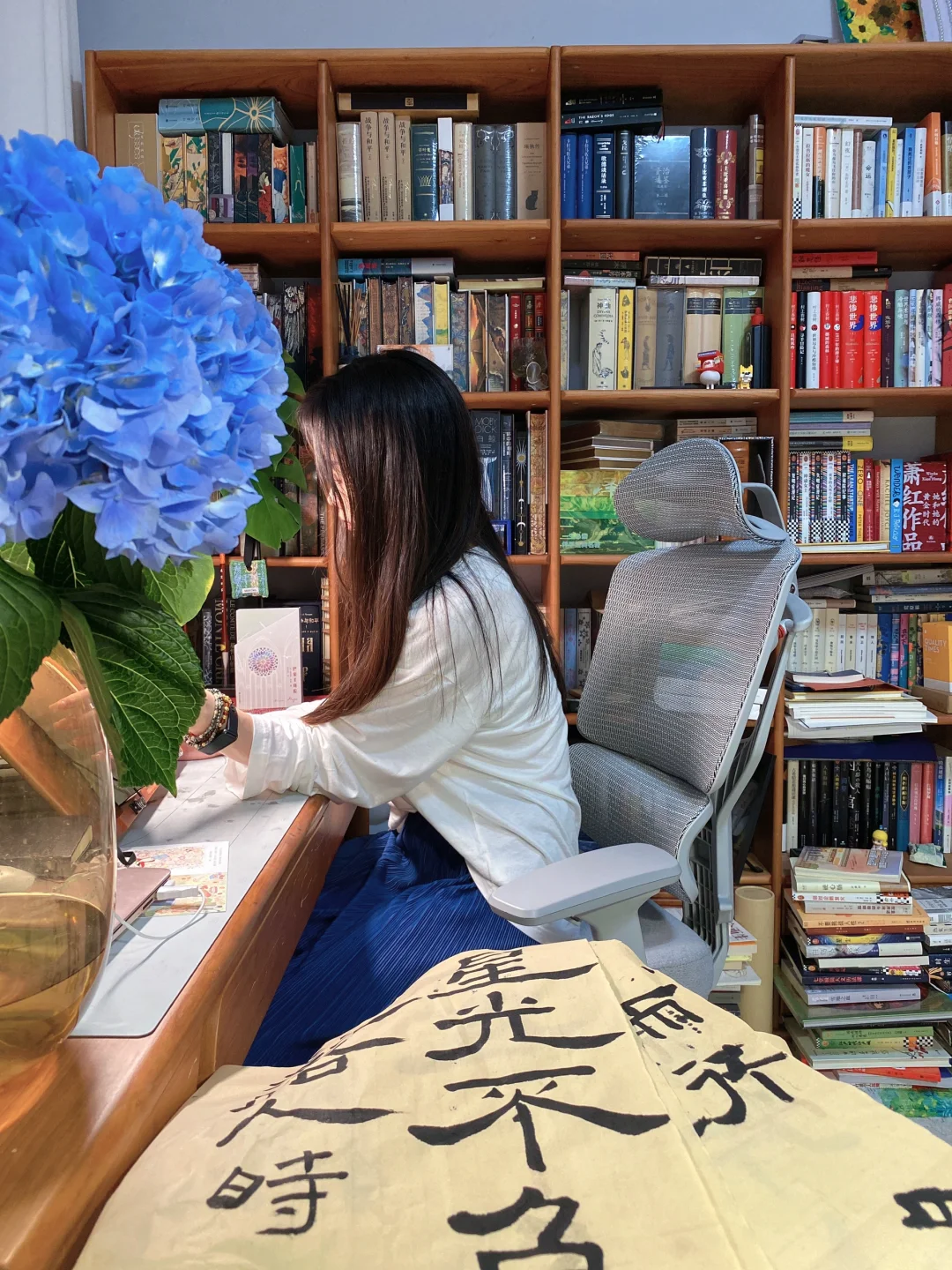 趁自己年轻多读书，多读书是为了让自己不轻易地受他人的影响，去过自己的一...