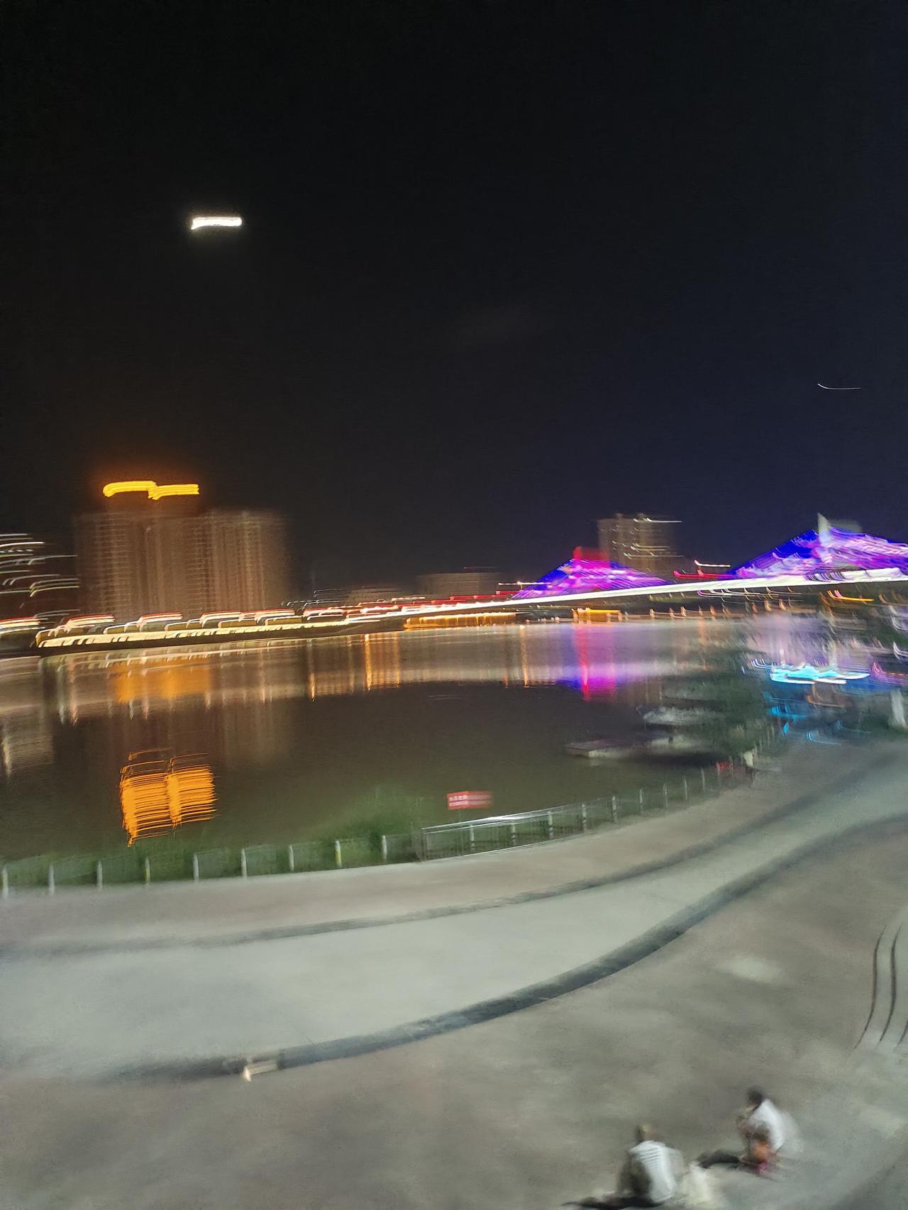 嫁错人是渡劫，嫁对人才是被爱
 
很多女人的命运分水岭，无关容貌家境，也不在于收