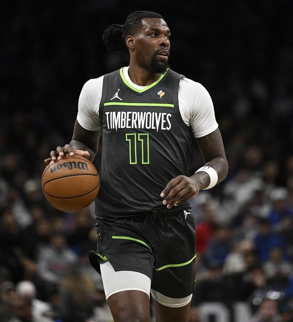 东西部两个里德是真香啊，当今NBA争冠球队必备的顶级拼图。活塞骑士抢七森林狼vs
