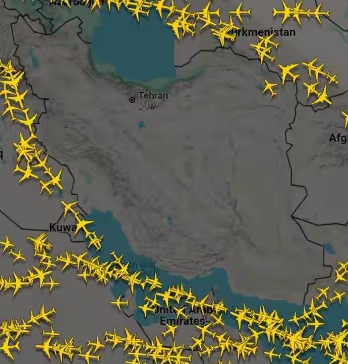 伊朗关闭领空严阵以待，欧洲多国公告撤侨