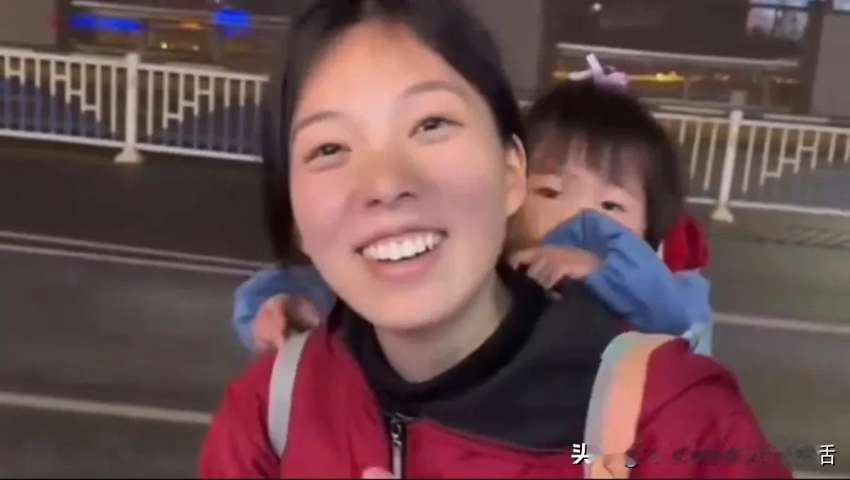 人间有真情，
人间有真爱，
小林妈妈，
为母则刚，
向我们展示了，
什么是责任，