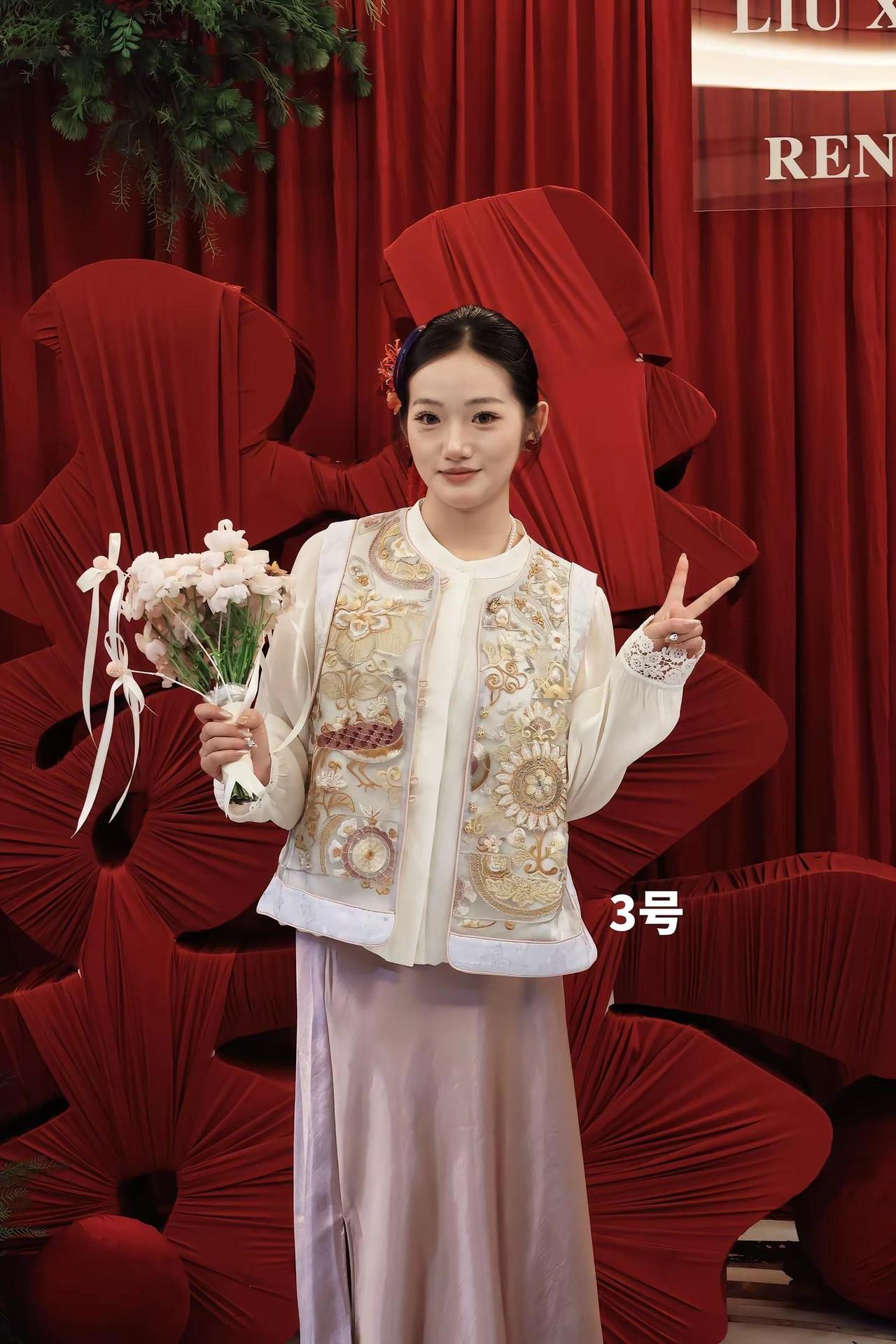 当你让朋友们按照自己们审美p图你就会得到~