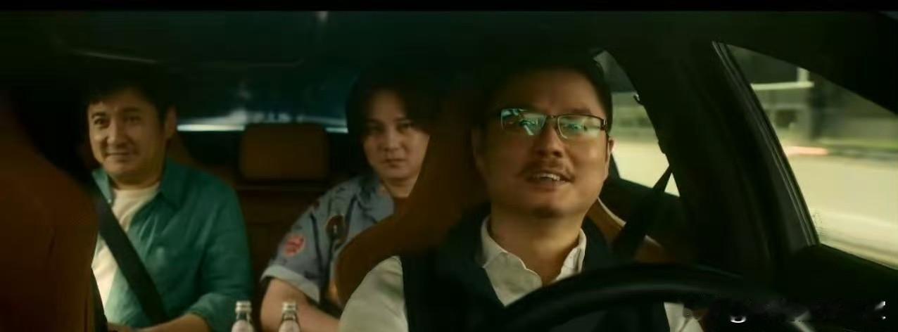 春节档票房破57亿！最忙的不是演员，是比亚迪！
《飞驰人生3》里当“打工人座驾”