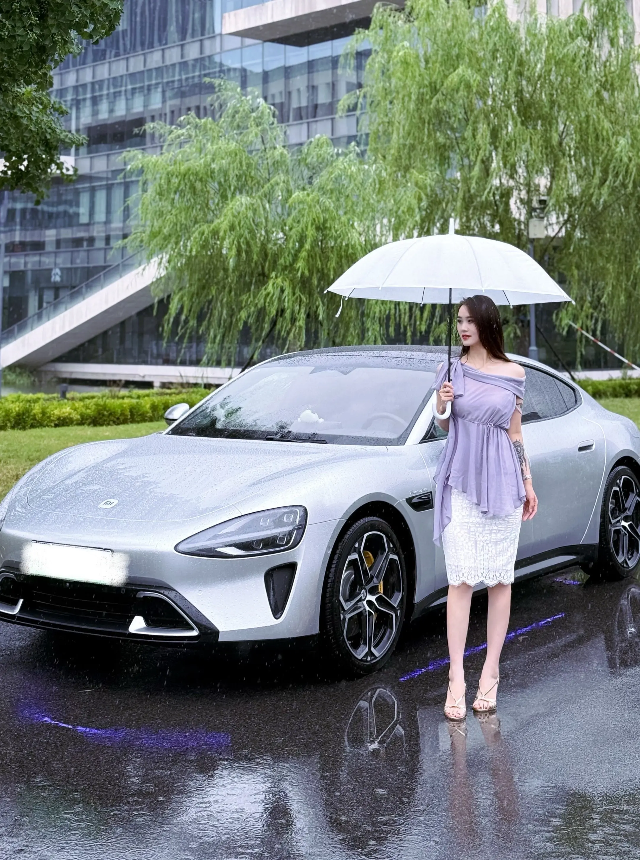 即便明天是世界末日。我也要跟你淋完最后一场雨