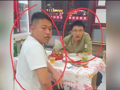 记住画圈的这两个人，他们马上就要火了。

从网上发布的视频来看，漂亮的小姐姐就因
