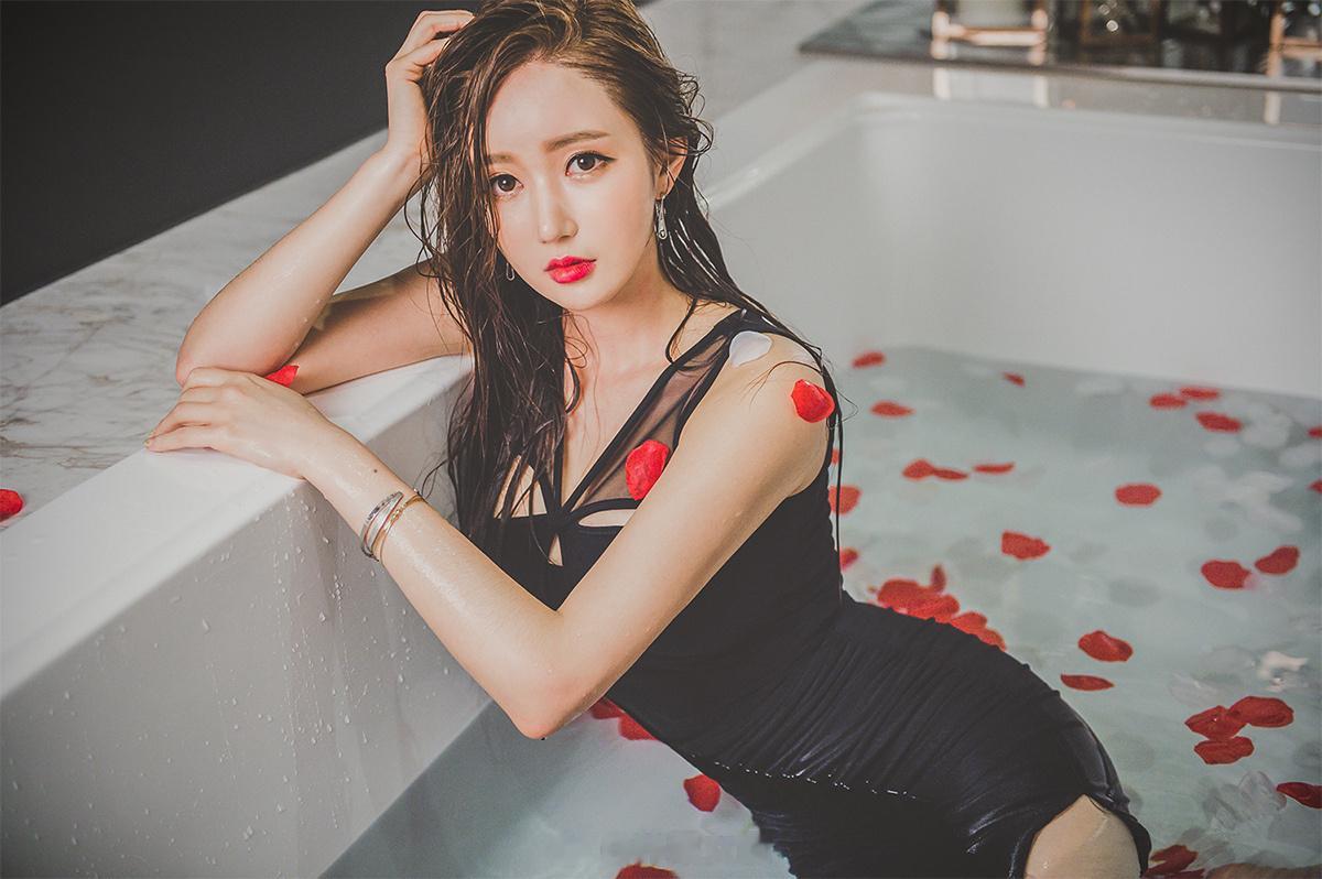 人生本就是一场孤独的成长，没有多少人会陪你一直走到散场。时间检验了人性，验证了人