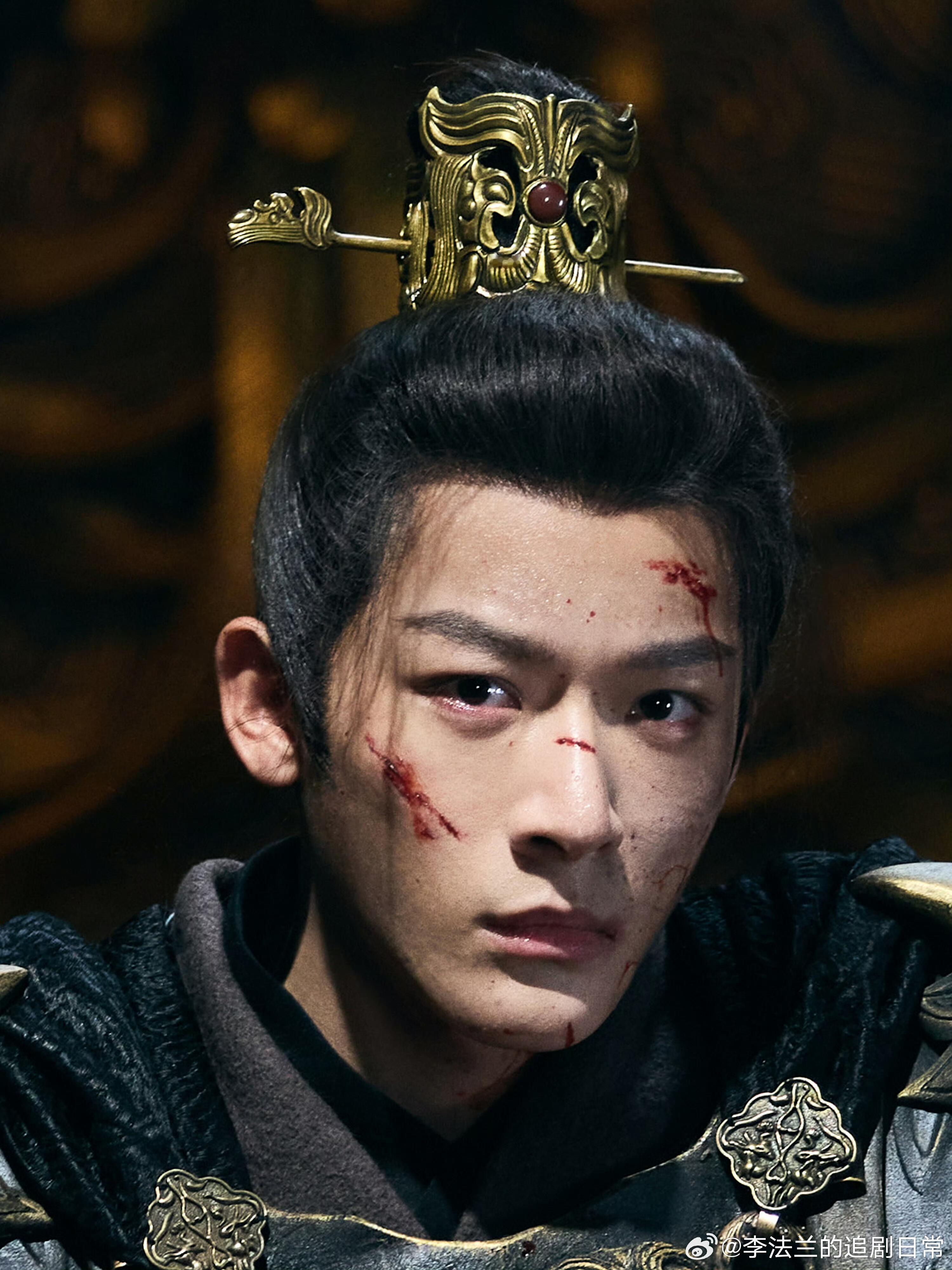 #张晚意眼神戏#《长相思2》玱玹，我那迷人的战损的神！张晚意的脸真的很适合在荧屏