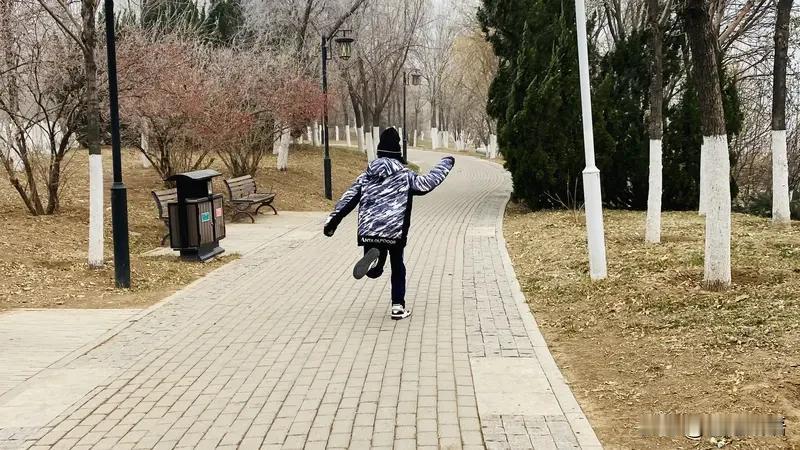 春日伊始，心愿简单纯粹。愿孩子在这个马年里，开窍觉醒，耕耘有获。每一次努力都看得