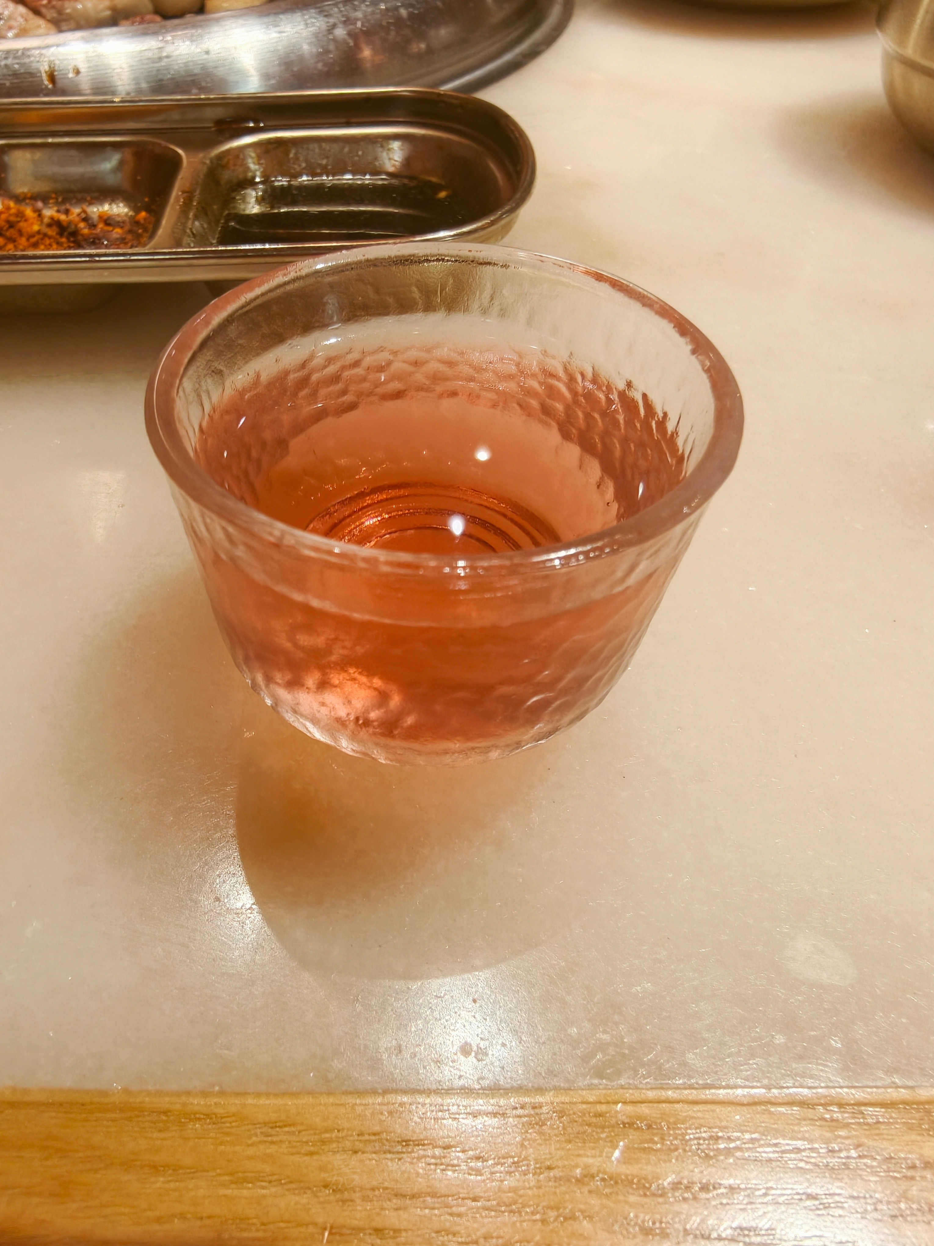 葡萄美酒夜光杯欲饮琵琶马上催醉卧沙场君莫笑古来征战几人回 