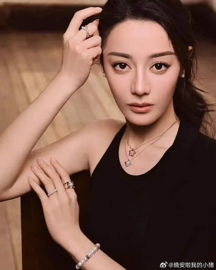 看杨紫之前的状态好美，但是怎么有股神似迪丽热巴的感觉呢🤔🤔 