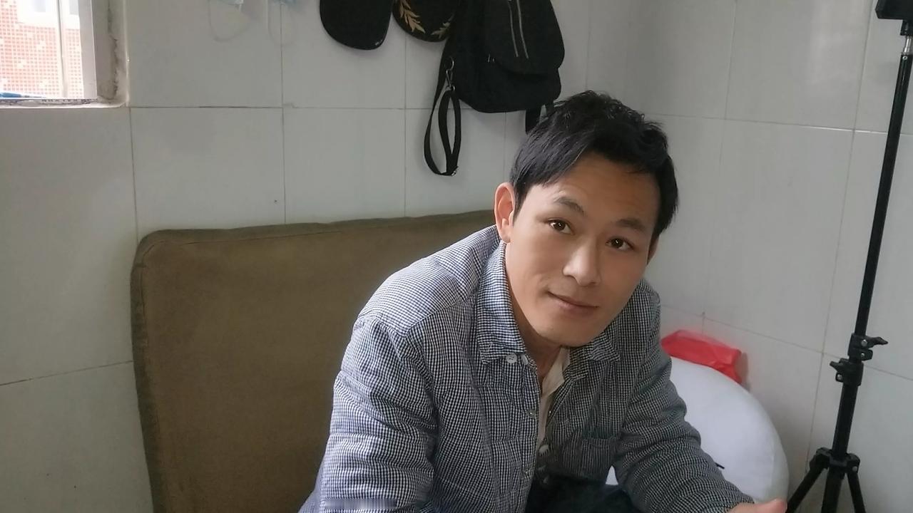 疫情下的第三个春节，我和老公选择原地过年！因为负债太多不敢回家，不是怕面对来追债