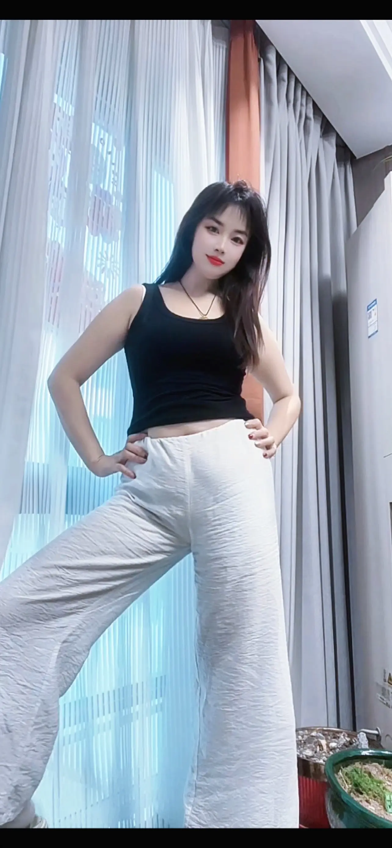 帅哥千千万，我的粉丝最好看，最靓仔。