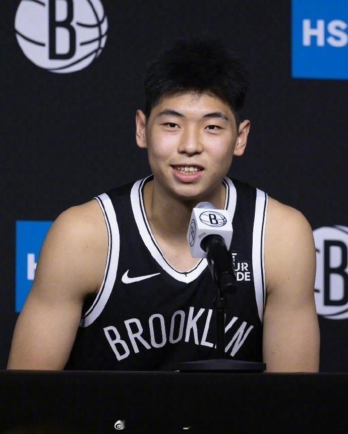 NBA出品必属精品，本赛季从NBA加盟CBA的崔永熙出战了15场比赛常规赛，他场